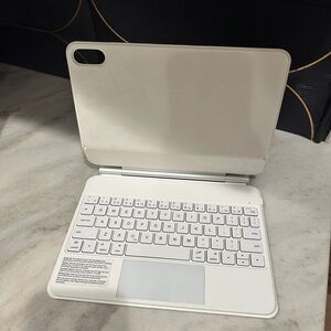 iPad 10th Generation Case 2022 Keyboard Case for 10.9”